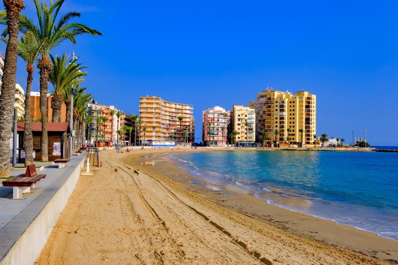 Holiday Suite Fragata Torrevieja Exterior foto